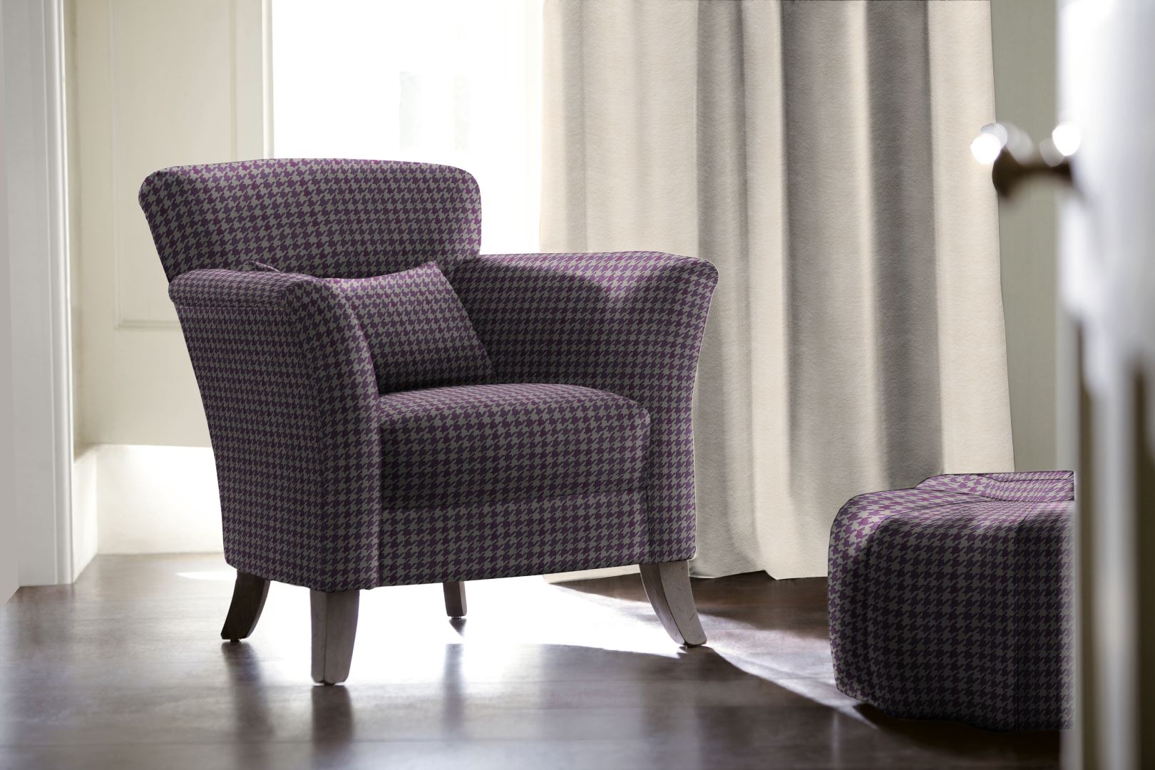 Hounds Tooth - Aubergine 70